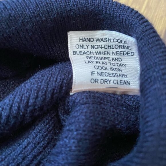 NWT‎ Philosophy Dropped-Shoulder Sweater Size XS - Picture 10 of 10